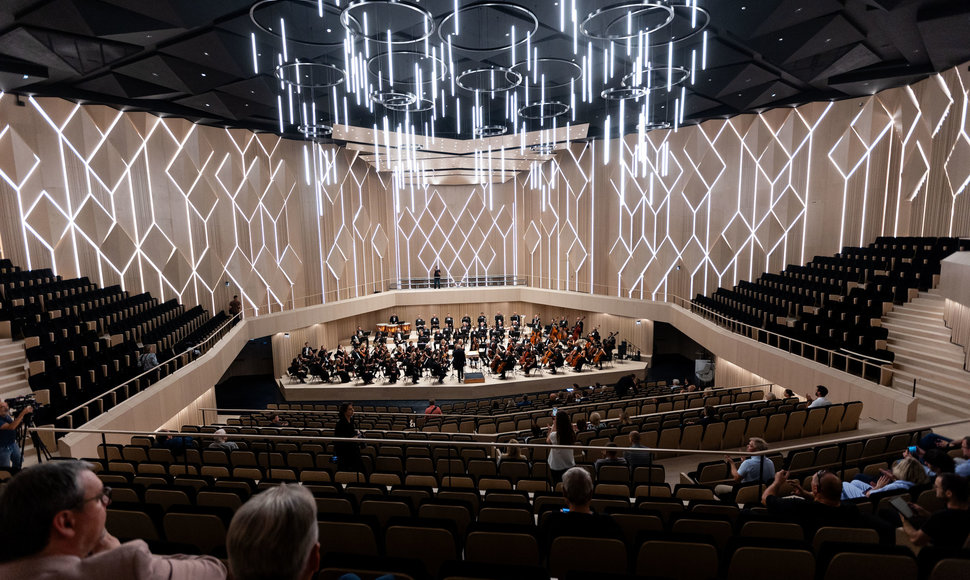 Rekonstruotos Vilniaus kongresų rūmų koncertų salės pristatymas