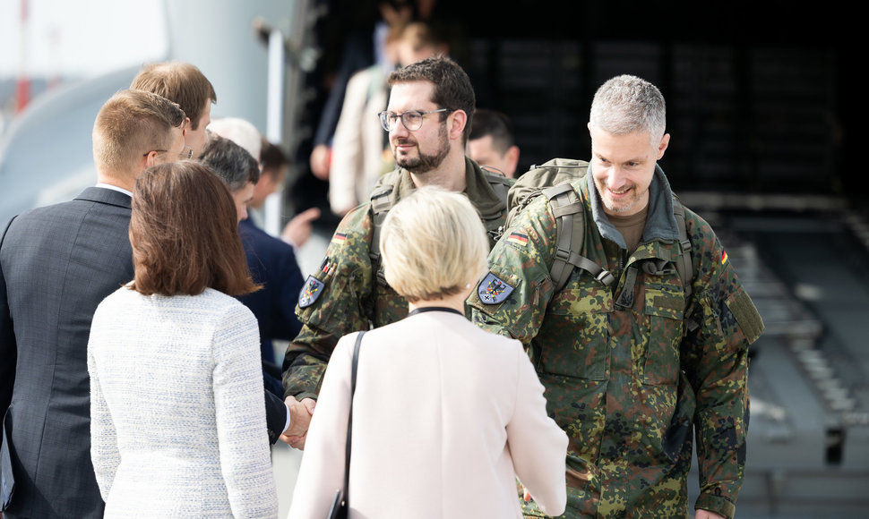 Į Lietuvą atvyko pirmieji Vokietijos brigados kariai