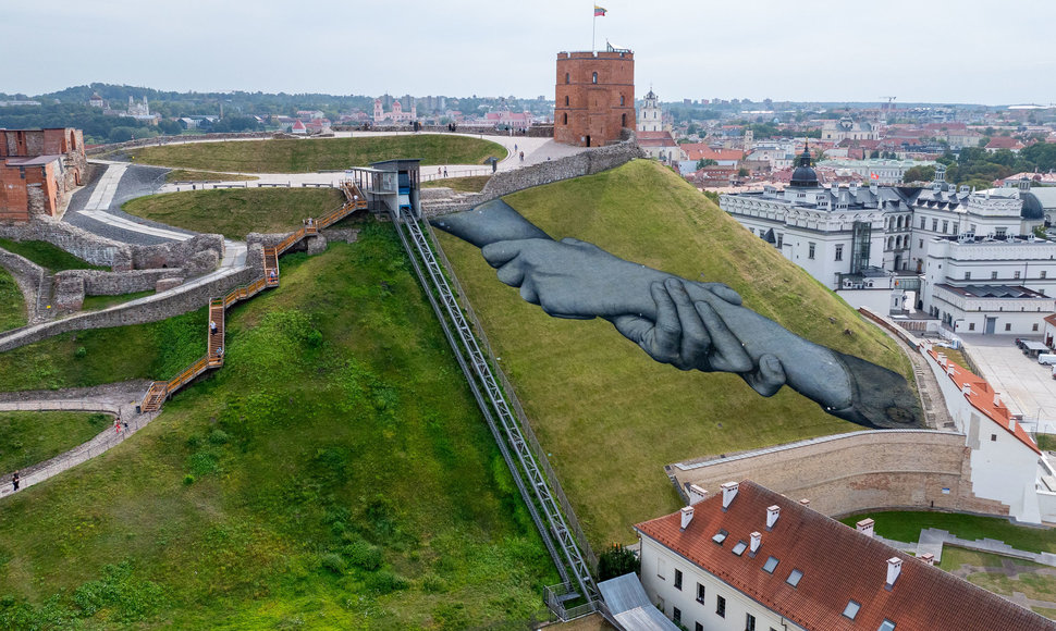 Prancūzų menininko Saype freska ant Gedimino kalno