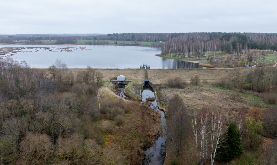 Bartku&scaron;kio užtvanka ir &scaron;alia jos veikianti hidroelektrinė &Scaron;irvintų rajone