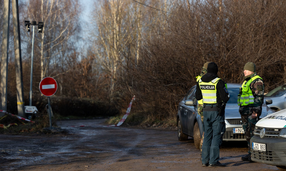 Policija dronu filmavo vietą, kurioje nukrito lėktuvas