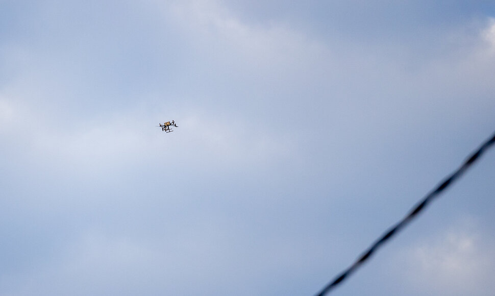 Policija dronu filmavo vietą, kurioje nukrito lėktuvas