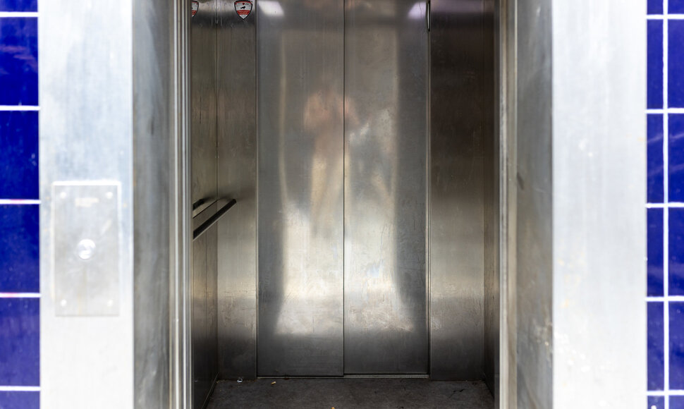 Liftas požeminėje perėjoje prie Europos aikštės