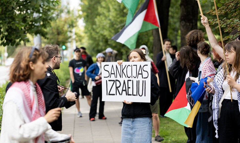 Mitingas prie&scaron; Izraelio užsienio reikalų ministro vizitą Lietuvoje