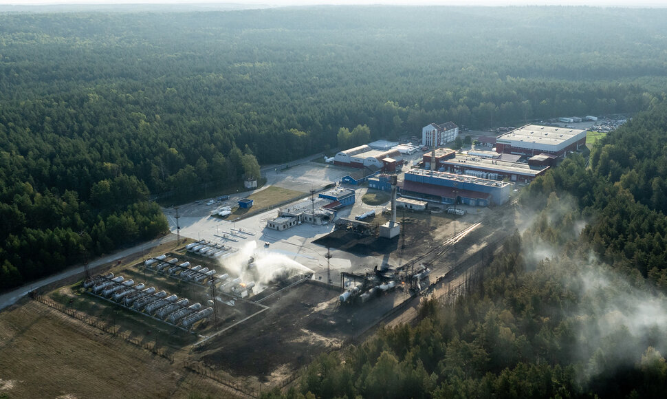 Para po gaisro dujų stotyje: nauji vaizdai i&scaron; drono