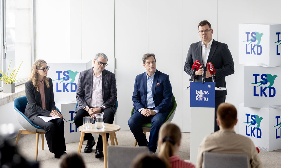 Eglė Grėbliauskaitė, Vytautas Gasparavičius, Vytautas Juozapaitis, Laurynas Kasčiūnas