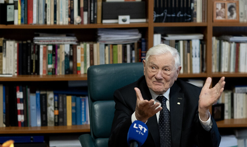Valdas Adamkus &scaron;venčia 99-ąjį gimtadienį