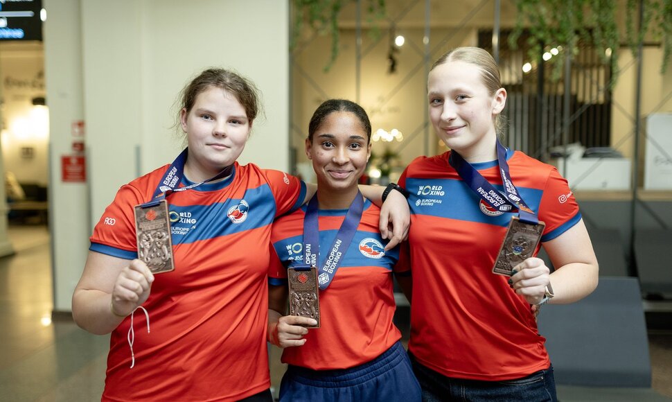 Lietuvos jaunių bokso rinktinės pasitikimas Vilniaus oro uoste