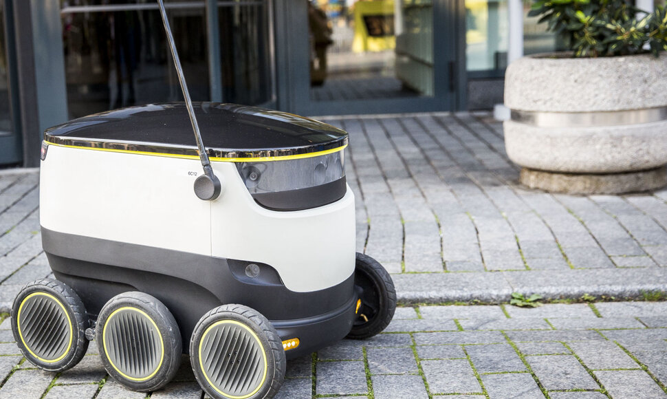 Estijos startuolio „Starship Technologies“ gatvės robotai