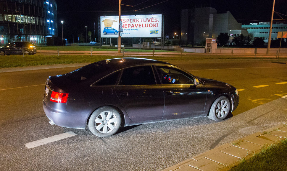 Neblaivus „klevo lapas“ su „Audi A6“ 