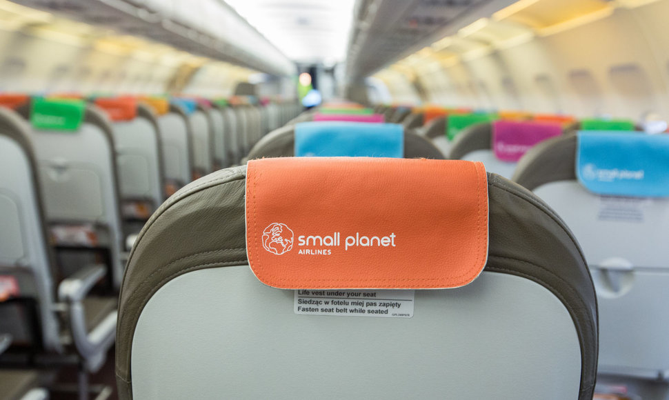 „Small Planet Airlines“ lėktuvas