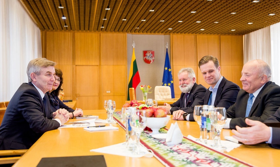 Viktoras Pranckietis susitiko su Seimo opozicinių frakcijų seniūnais