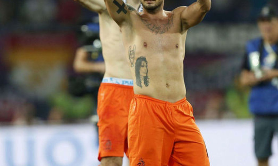 Olandas Wesley Sneijderis (Čempionų lygos taurė, vestuvių data ir kt.)