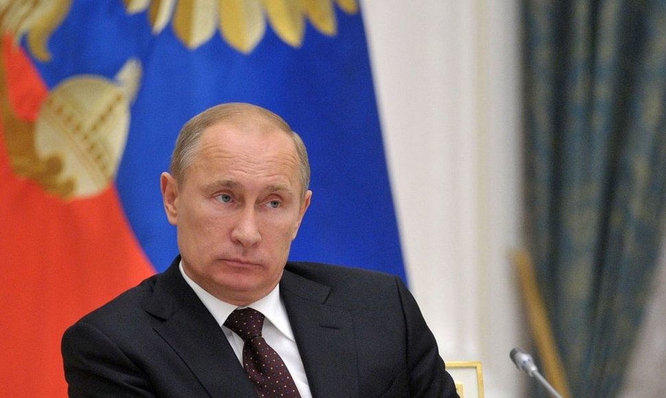 Vladimiras Putinas palaimino „Pussy Riot“ narėms skirtą bausmę