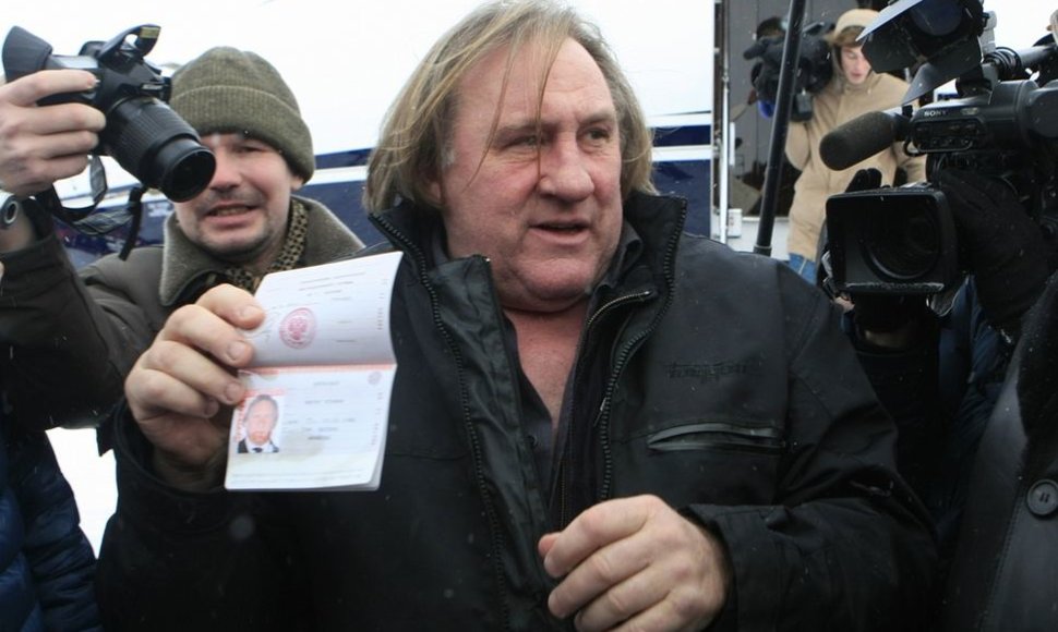Gerard'as Depardieu ir jo naujasis rusiškas pasas