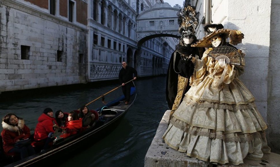 Marco Dilauro su žmona Nadia Venecijos karnavale