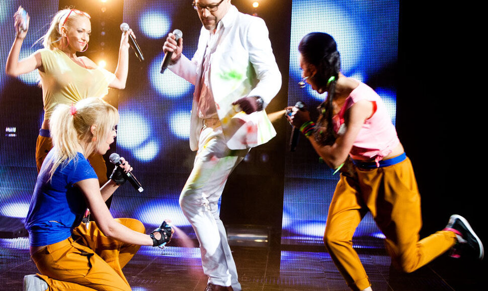 Grupė „Pop Ladies“ ir buvęs „bavaras“ Jonas Jonušas