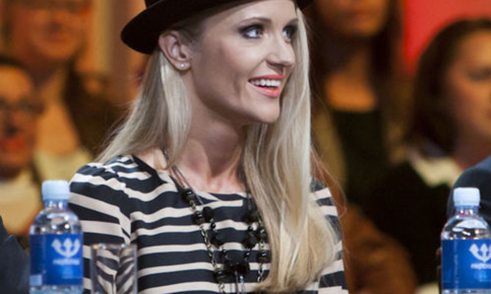 Edita Daniūtė su skrybėle pasirodė trečiojoje projekto „Kviečiu šokti. Pažadinta aistra“ laidoje