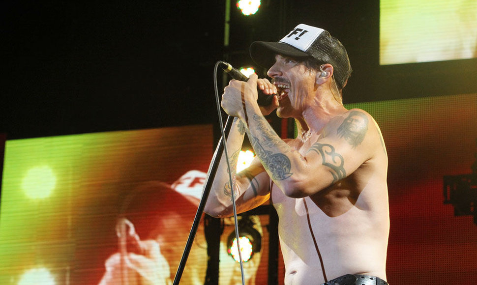 „Red Hot Chili Peppers“ koncerto akimirka