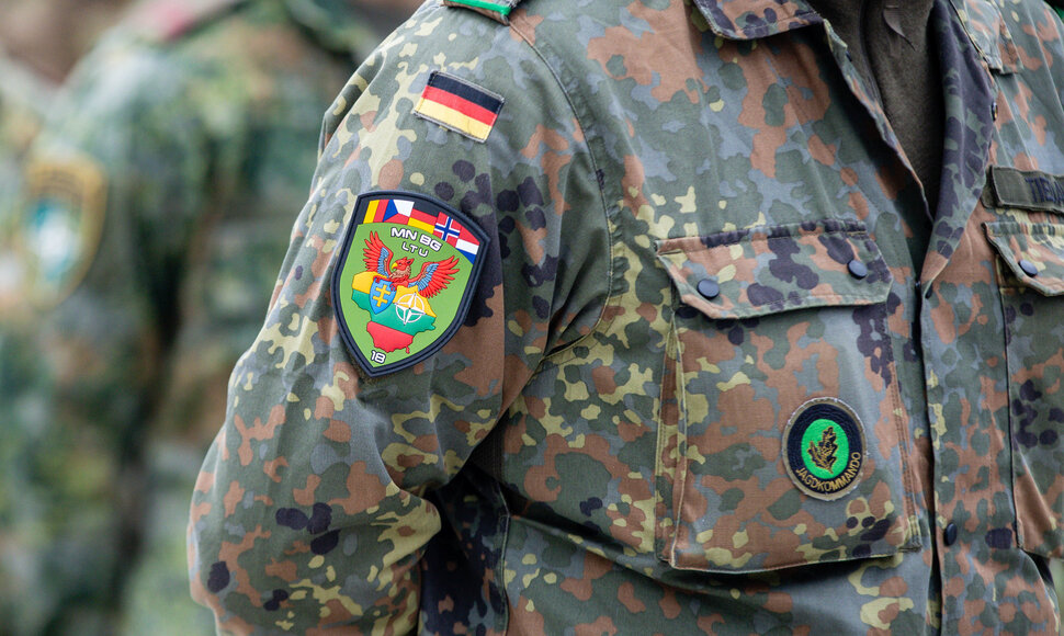 Logistinės paramos aik&scaron;telės Ruklos poligone pristatymas