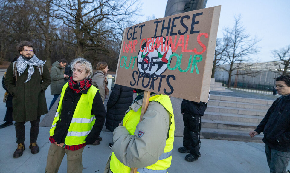 &bdquo;Poppies Palestine Action&ldquo; prie Dariaus ir Girėno stadiono