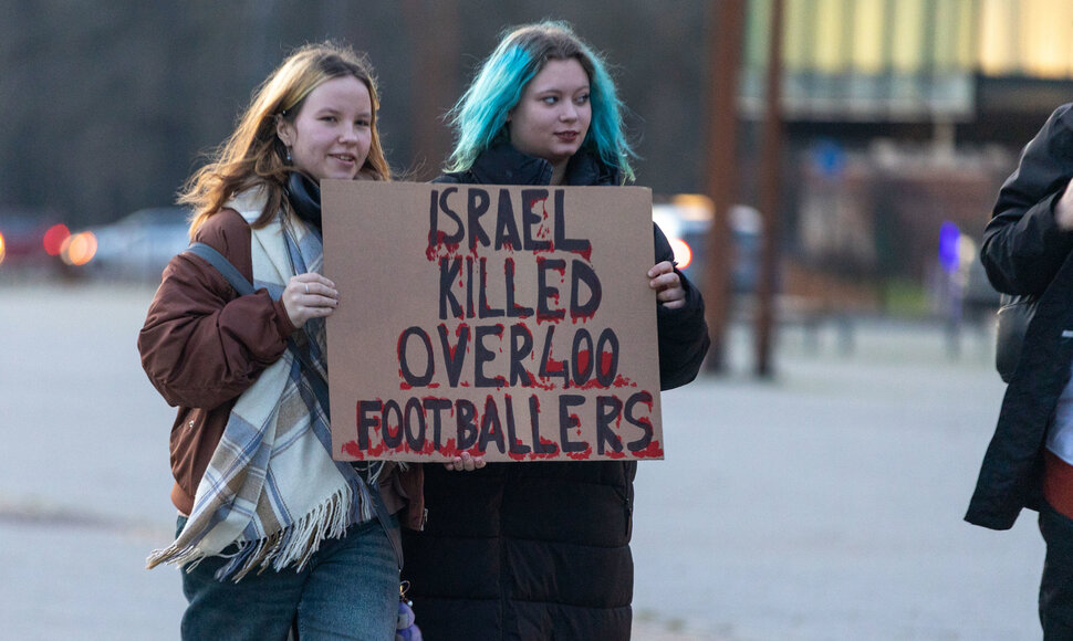&bdquo;Poppies Palestine Action&ldquo; prie Dariaus ir Girėno stadiono