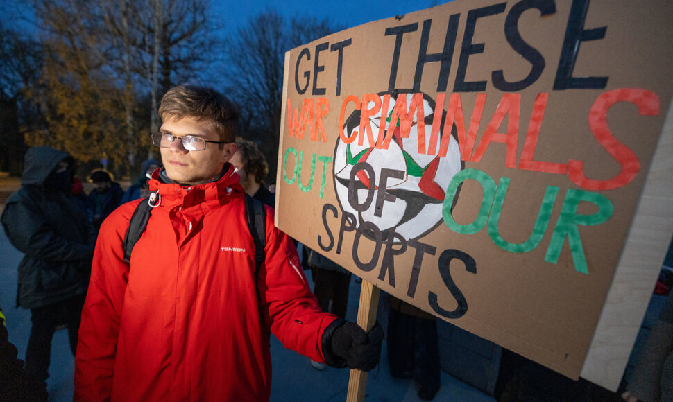 &bdquo;Poppies Palestine Action&ldquo; prie Dariaus ir Girėno stadiono