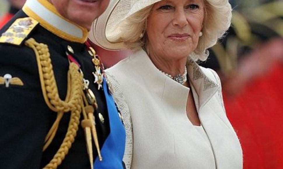 Sosto įpėdinis Charlesas su savo išrinktąja Camilla
