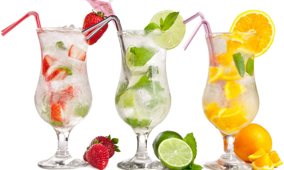 Gaivūs vasaros gėrimai be jokių kalorijų!