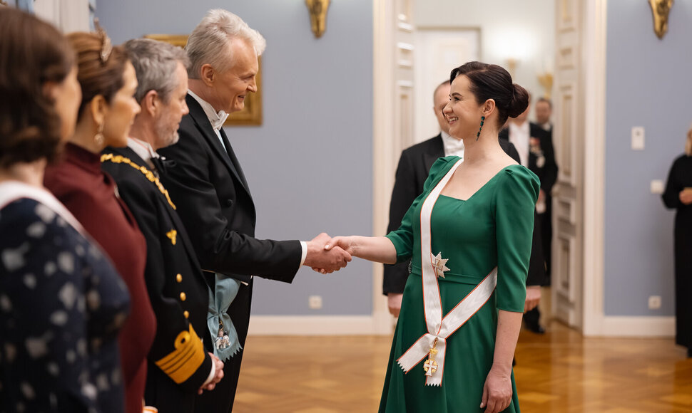 Prezidentas Gitanas Nausėda ir premjerė Inga Ruginienė per valstybinę vakarienę, surengtą Vilniuje besilankančios Danijos karališkosios poros garbei