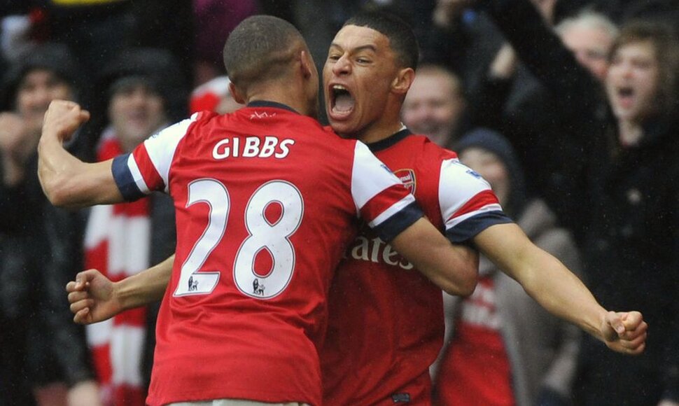 Alexas Oxlade-Chamberlainas ir Kieranas Gibbsas