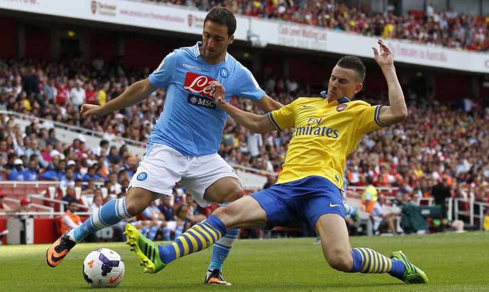 Gonzalo Higuanas ir Laurentas Koscielny