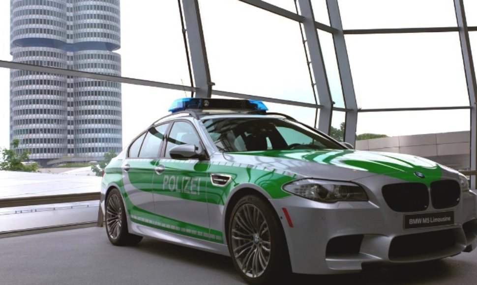 BMW M5 ruoštas Vokietijos policijai