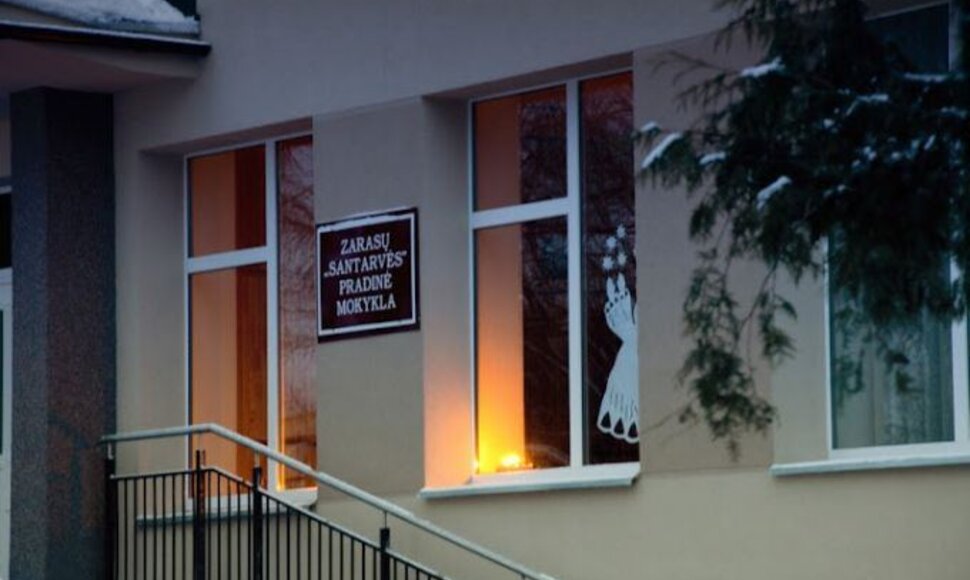 streikas-vyksta-ir-zarasu-santarves-pradineje-mokykloje-50504558c8a2e