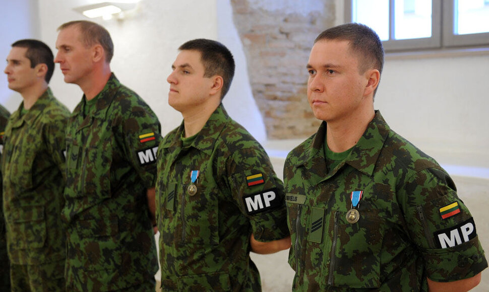 Sutikti i&scaron; Afganistano grįžę Lietuvos specialiosios misijos vadovo apsaugos grupės kariai