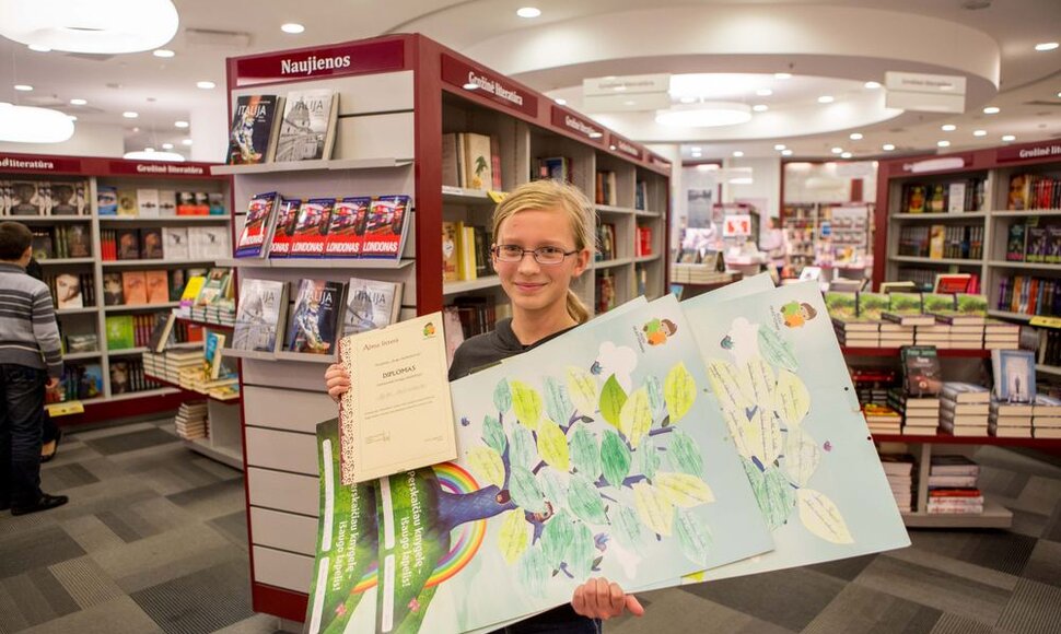 Agilė Kučinskaitė, per vasarą perskaičiusi 146 knygas