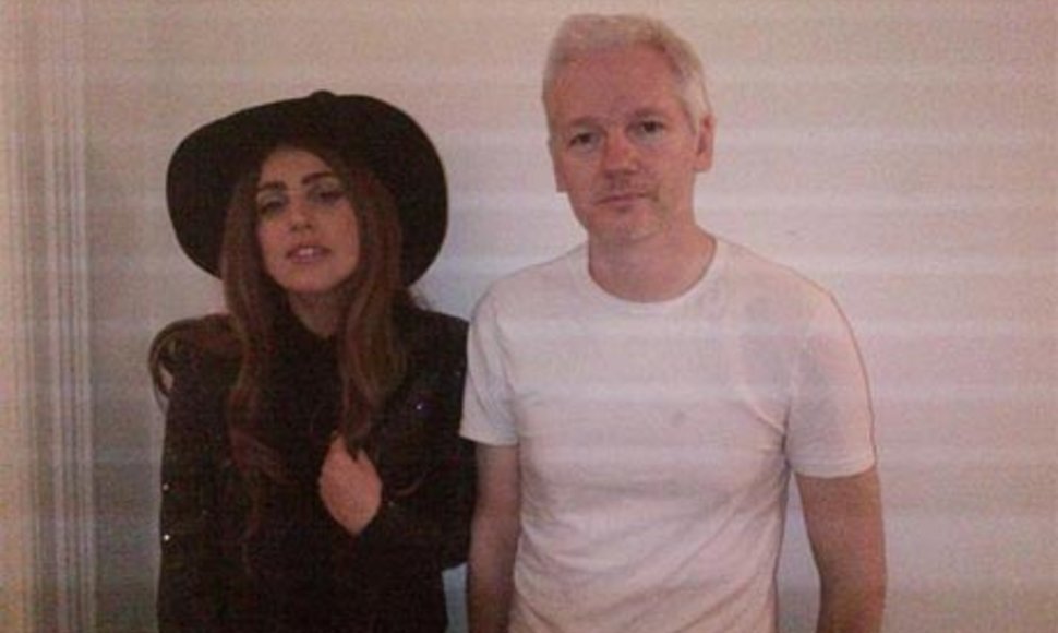 Lady Gaga ir Julianas Assange'as