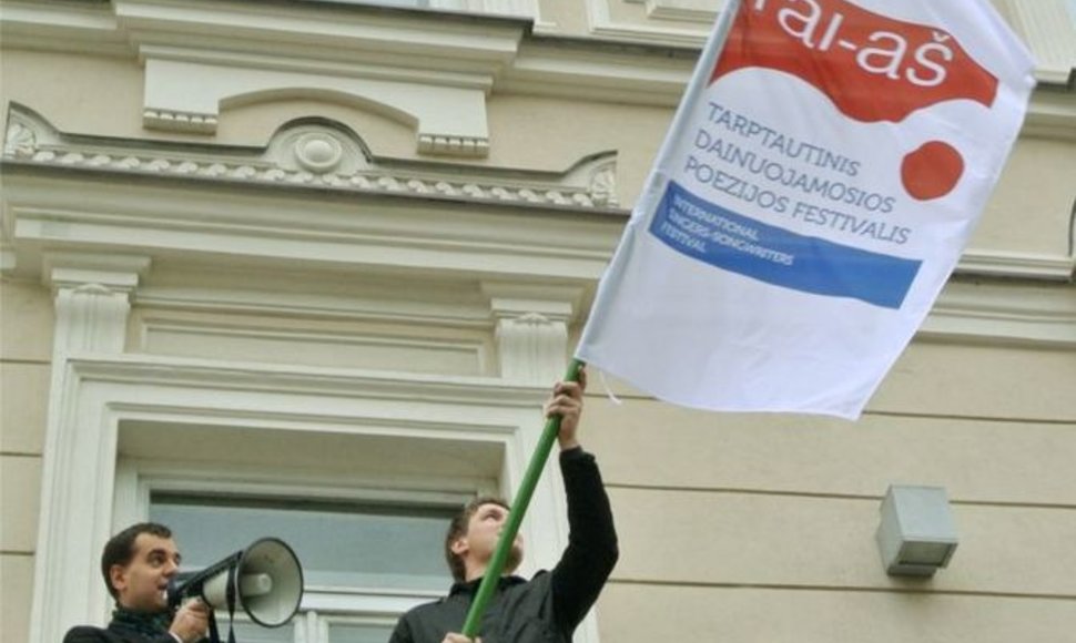 Paskelbta dainuojamosios poezijos festivalio „Tai–aš“ pradžia