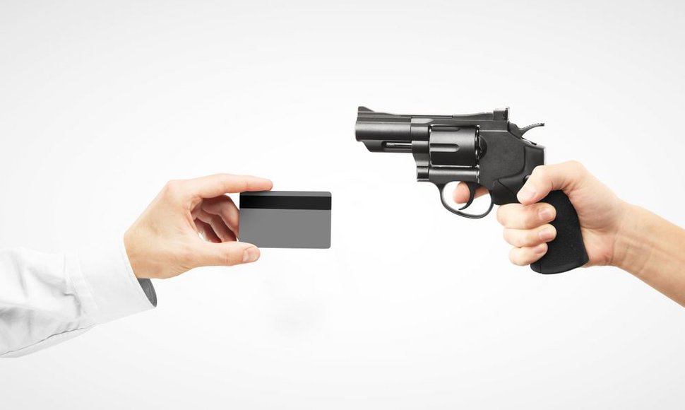 Respublikonai tvirtina, kad banko kortelės gali būti tiek pat pavojingos kiek šautuvai