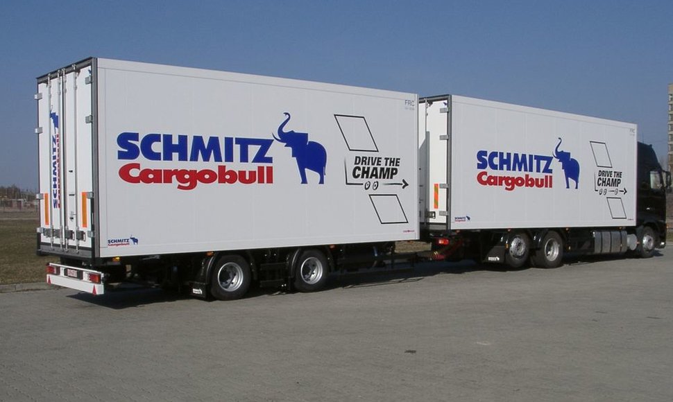 „SchmitzCargobullBaltic“ pagamintas autotraukinys