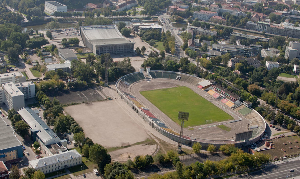 V.Romanovas daug tikėjosi iš investicijų į „Žalgirio“ stadioną bei Vilniaus koncertų ir sporto rūmus, tačiau projektas įstrigo