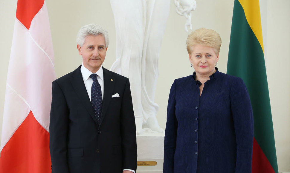 Prezidentė Dalia Grybauskaitė su Šveicarijos ambasadoriumi Markusu Dutly