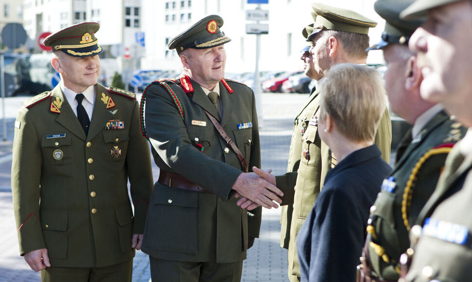 Airijos kariuomenės vadas S.McCannas susitiko su Lietuvos kariuomenės vadu Arvydu Pociumi