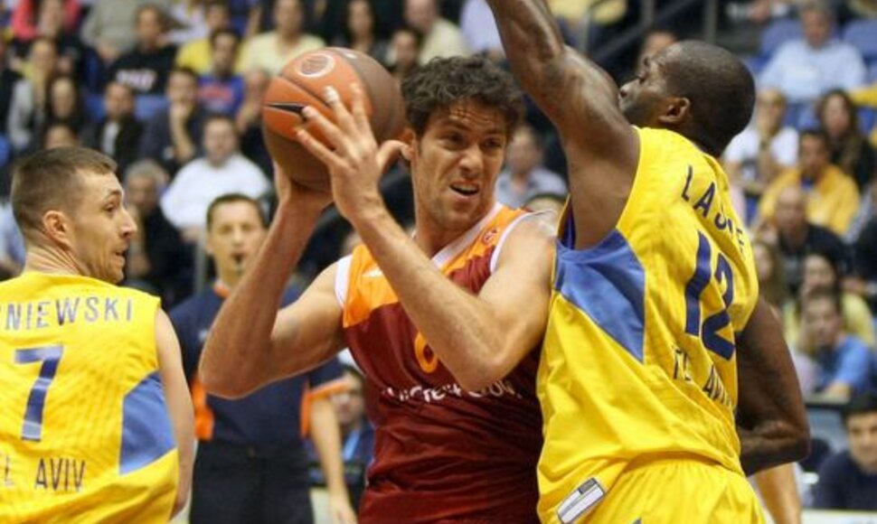 Angelo Gigli (su kamuoliu)