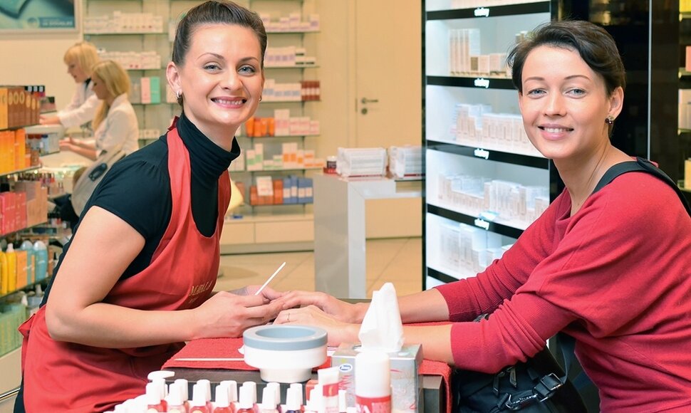 A. Jasaiytė lepinosi ir profesionaliu manikiūru