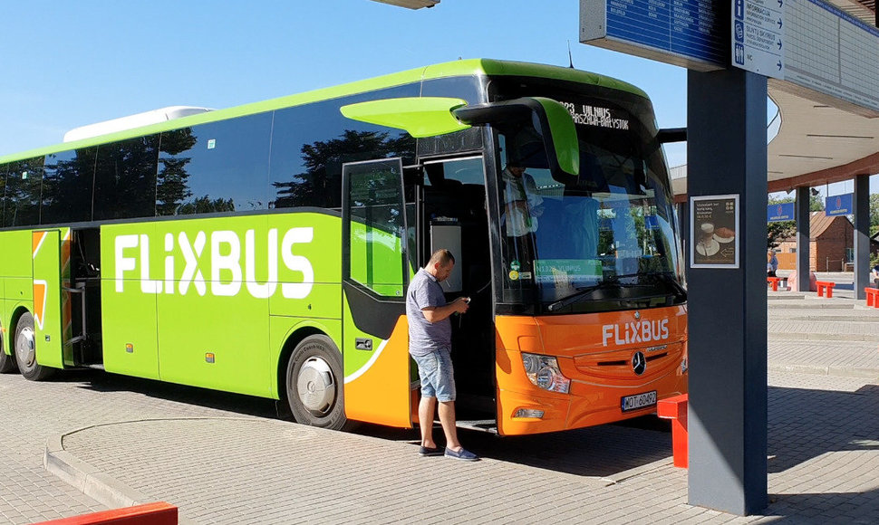 Kompanijos „Flixbus“ autobusas Marijampolėje