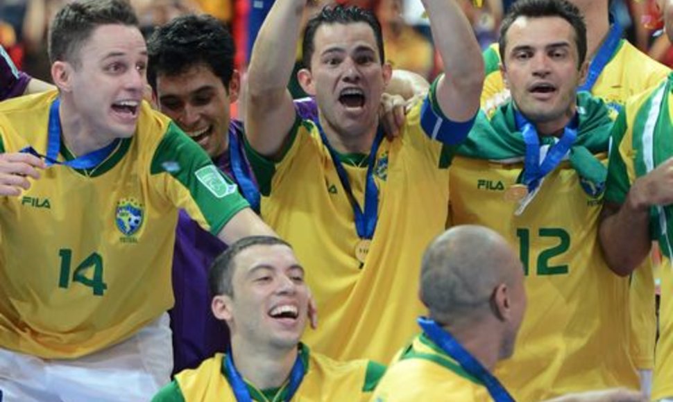 Brazilijos salės futbolo rinktiėn tapo pasaulio čempionate.