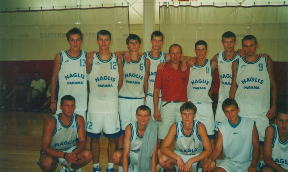 Renaldas Seibutis (apatinėje eilėje antras iš kairės), Regimantas Juška (antroje eilėje ketvirtas iš dešinės), Mindaugas Reminas (apatinėje eilėje trečias iš kairės)