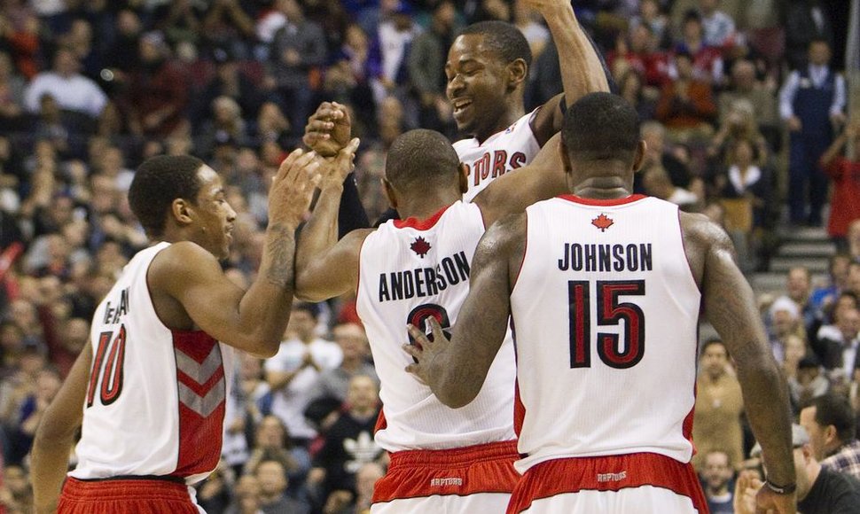 „Toronto Raptors“ krepšininkai po aštuonerių tarpusavio pralaimėtų mačų galiausiai įveikė „Trail Brlazers“