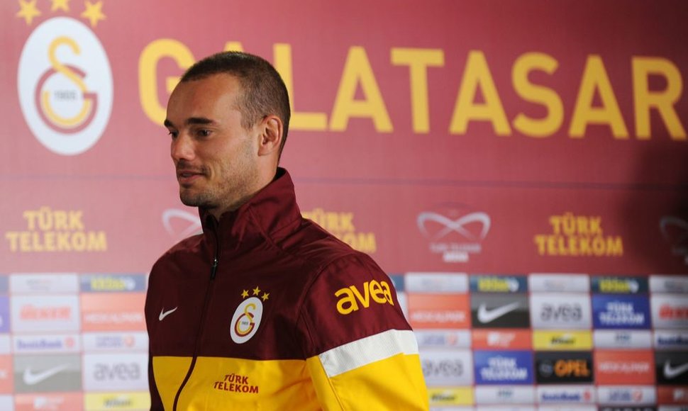 Wesley Sneijderis persikėlė į Stambulo „Galatasaray“